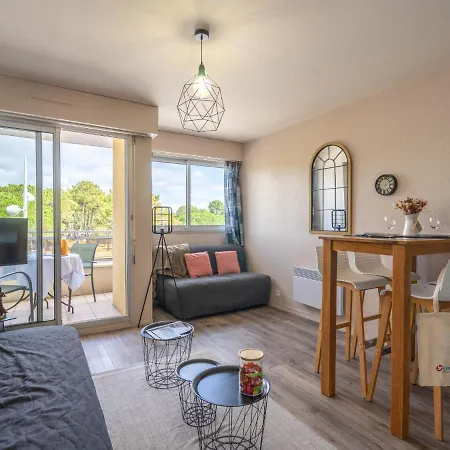 アパート Les Ecureuils-2 By Interhome