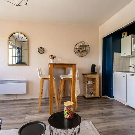 Les Ecureuils-2 By Interhome