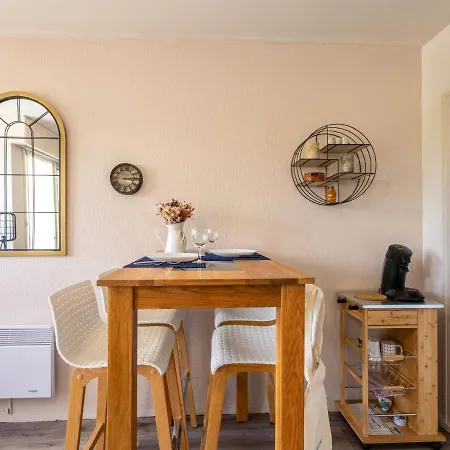 Les Ecureuils-2 By Interhome