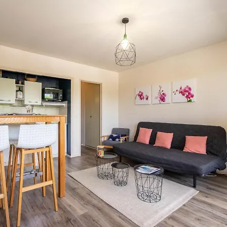 アパート Les Ecureuils-2 By Interhome