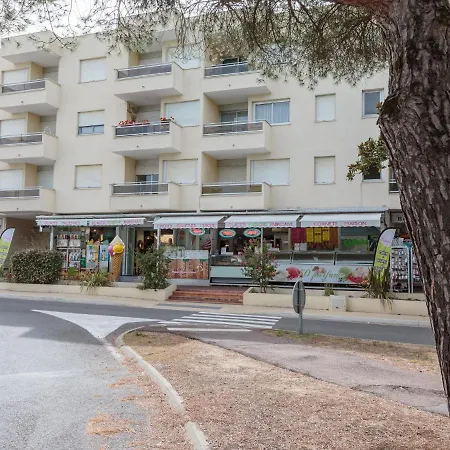 Les Ecureuils-2 By Interhome