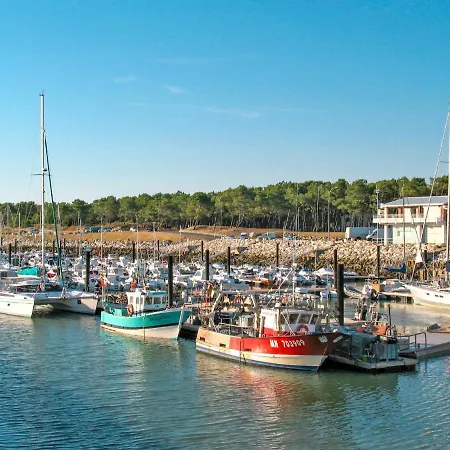 Les Ecureuils-2 By Interhome