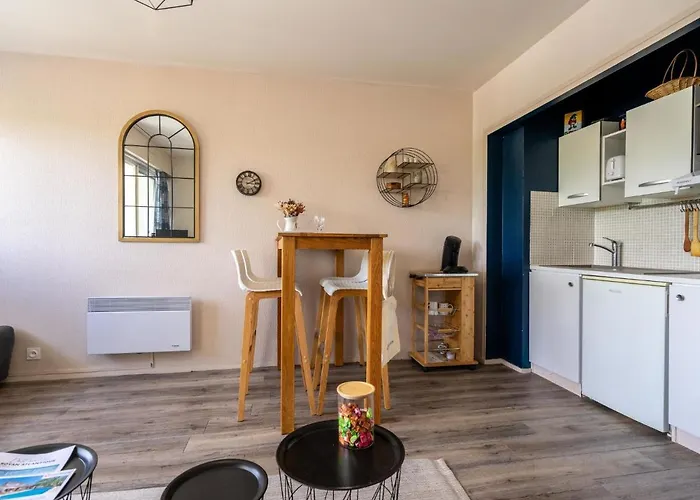 Les Ecureuils-2 By Interhome