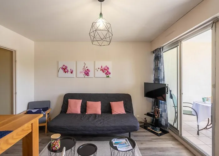 Les Ecureuils-2 By Interhome