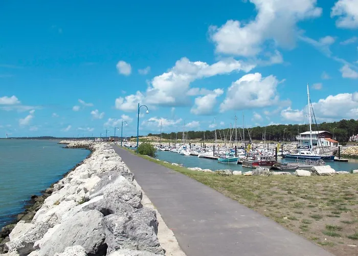 Les Ecureuils-2 By Interhome