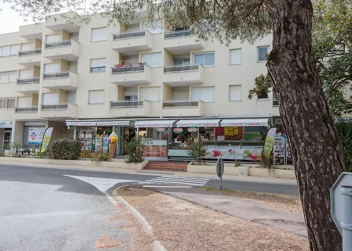 Les Ecureuils-2 By Interhome